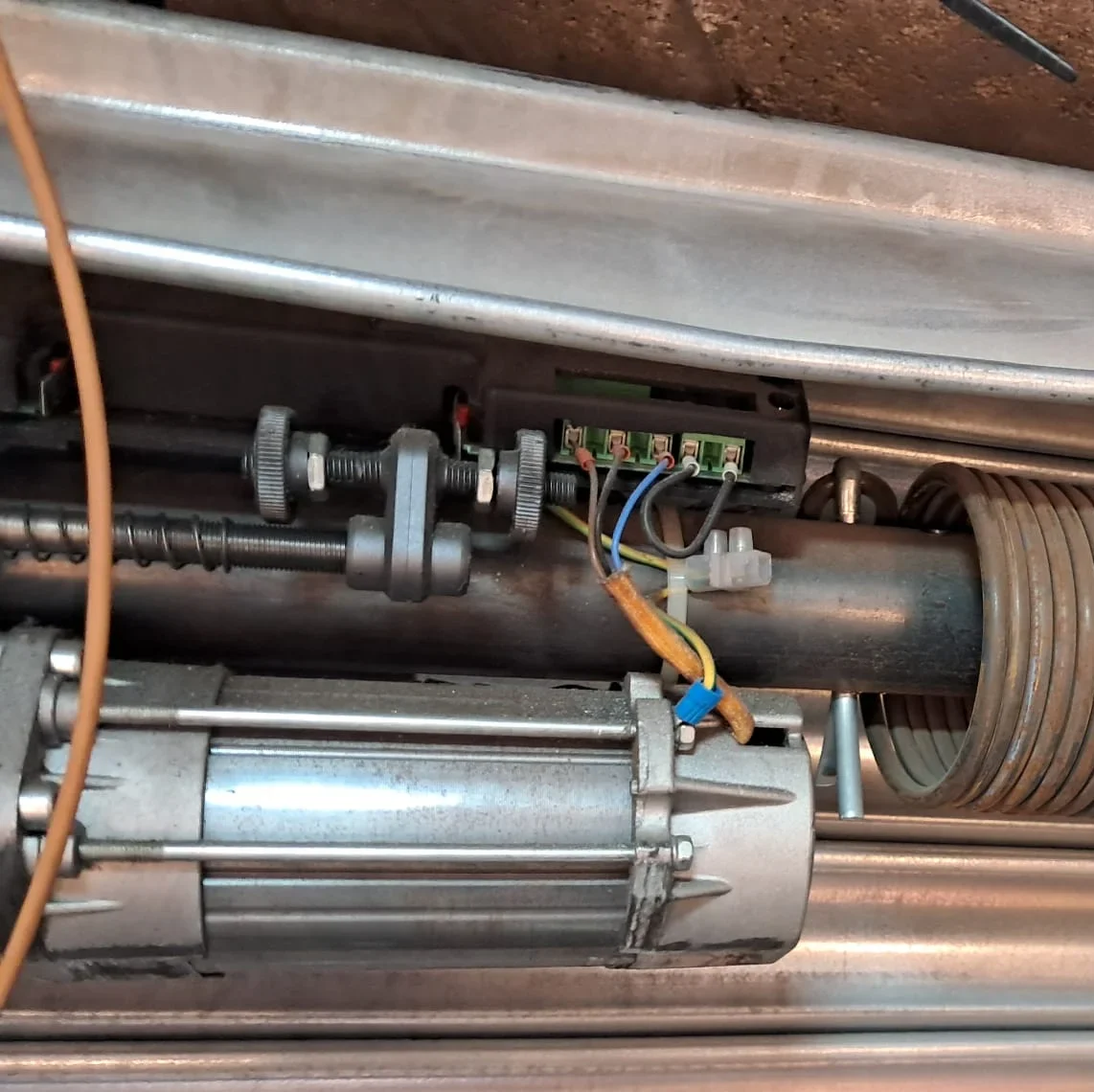 Mantenimiento puertas de garaje Barcelona